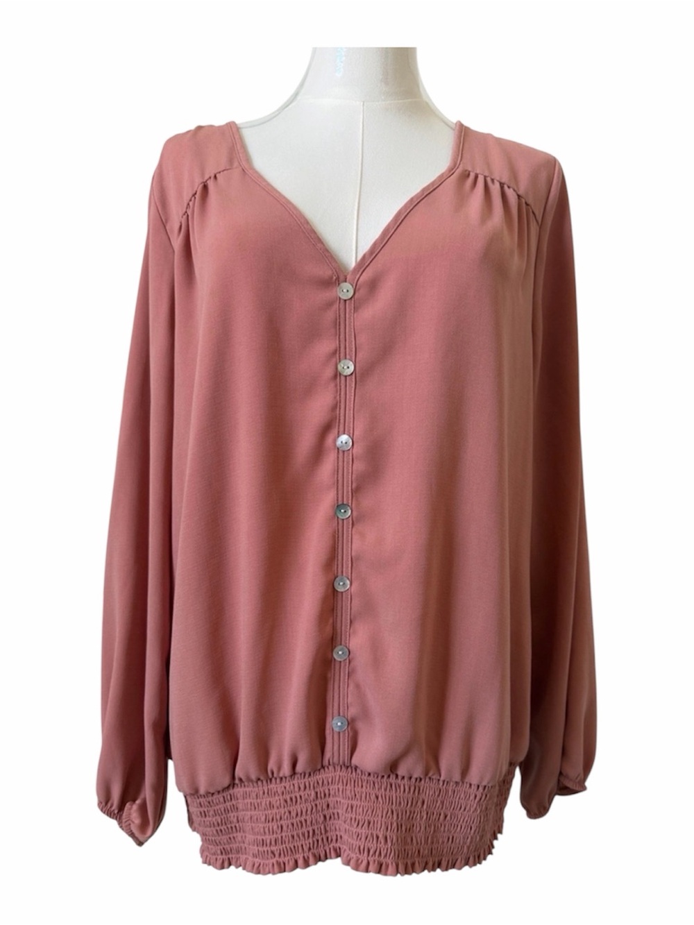 Apt 9 Blush pink/ Dusty Rose Button-Front V-Neck Button Front Blouse SizeL